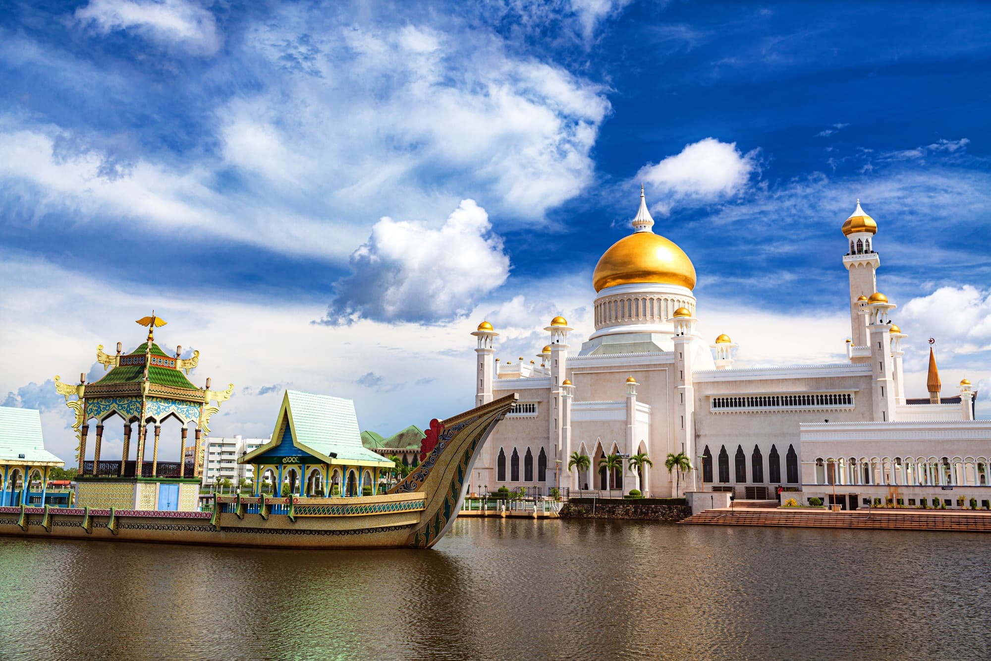 バンダルスリブガワンツアー